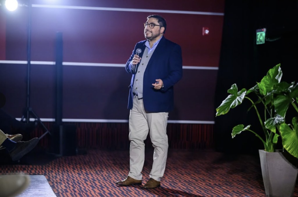 Andrés Ledesma, Contador (CCEAU), fundador del estudio contable en Uruguay